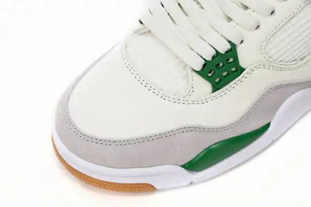 1st Kicks 4 Retro SB Jordan Green DR5415-103 Pine 0524